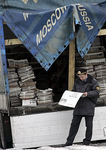 Эксперты полагают, что российские бизнесмены приобретают зарубежные СМИ если не по поручению, то уж точно с ведома и одобрения Кремля