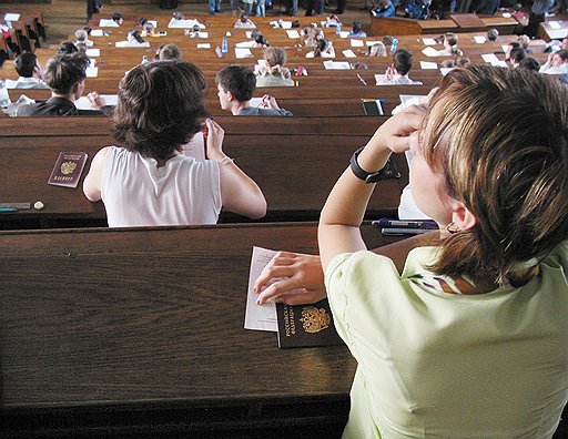 Укрупнение вузов приведет к увольнению преподавателей и уплотнению студенческих аудиторий