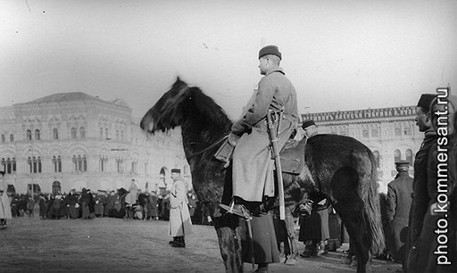 Бесконечные караулы и беспредельные московские цены толкнули прапорщика Соболева на беспрецедентное по жестокости ограбление 