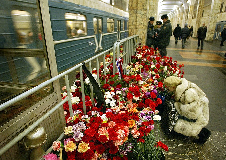 6 февраля между станциями &quot;Автозаводская&quot; и &quot;Павелецкая&quot; московского метро произошел теракт — 42 погибших и свыше 250 раненых 