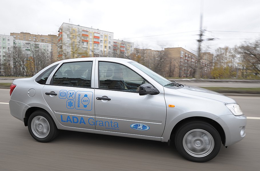 В городском потоке Lada Granta с АКПП ни в чем не проигрывает аналогичным по стоимости автомобилям: ни внешностью, ни динамикой 
