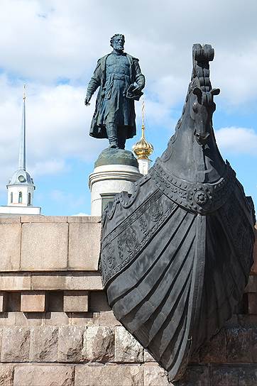 Афанасий Никитин — главный символ тверских патриотов. Его имя носит даже местное пиво, хотя в &quot;Хождении&quot; о пиве ничего не говорится, но рассказано о водке из кокосовых орехов 
