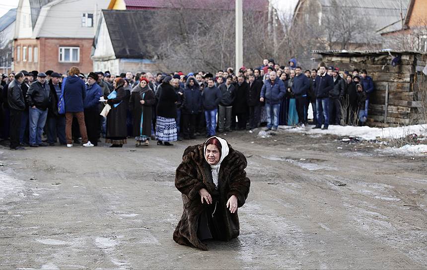 Цыганский бунт в Тульской области привлек внимание к проблеме врезок в газопровод, но не приблизил ее решение