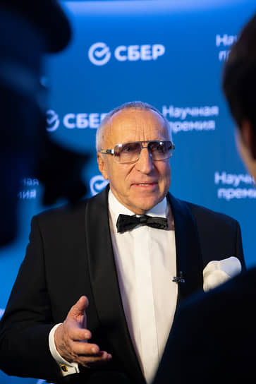 Александр Кулешов