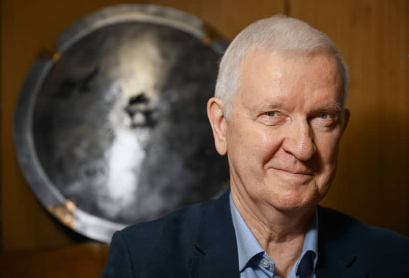 Борис Шустов