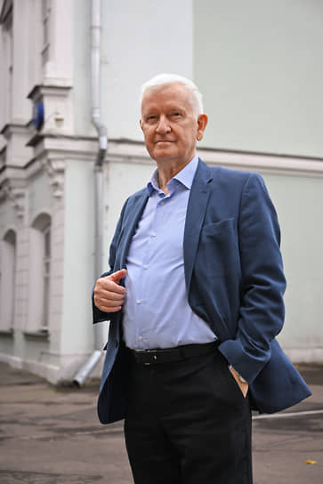 Борис Шустов