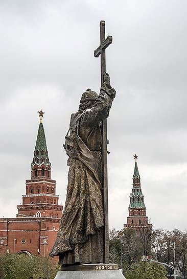 Открытие памятника князю Владимиру в Москве