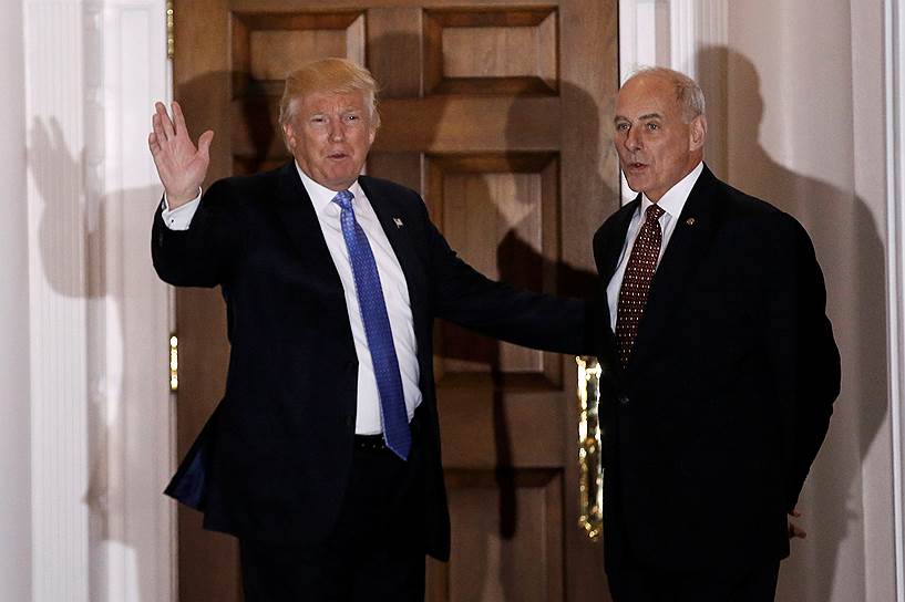 Избранный президент США Дональд Трамп и бывший глава объединенного командования ВС США в Центральной и Южной Америке Джон Келли 