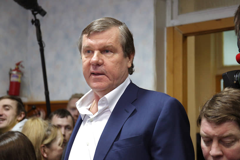 Певец Александр Новиков