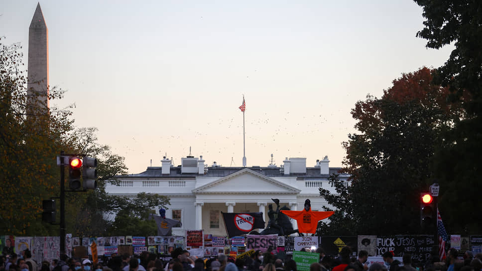 У Белого дома проходит демонстрация против Трампа