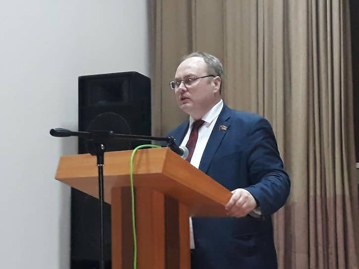 Депутат Юрий Юхневич
