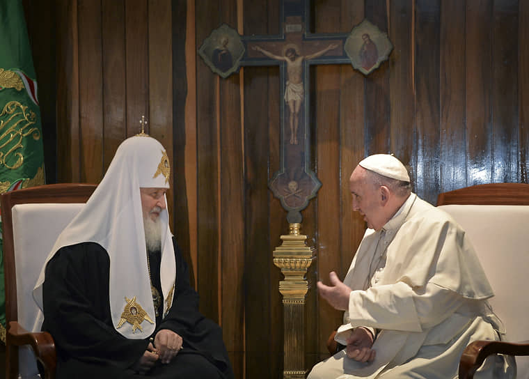 Патриарх Кирилл (слева) и папа Франциск 