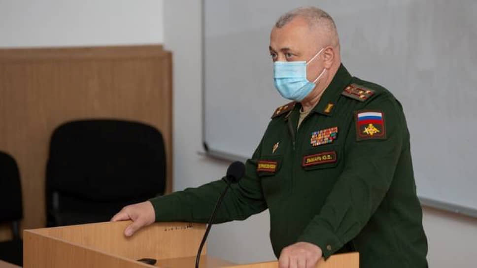 Военный комиссар Республики Крым Юрий Лымарь