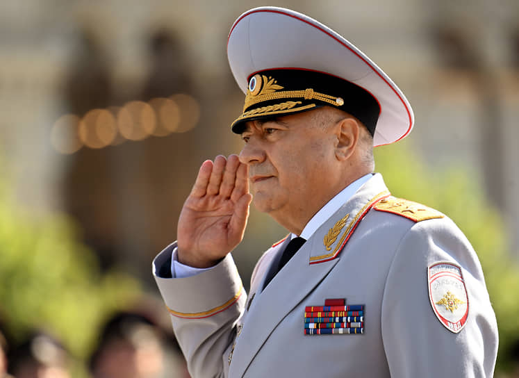 Владимир Колокольцев