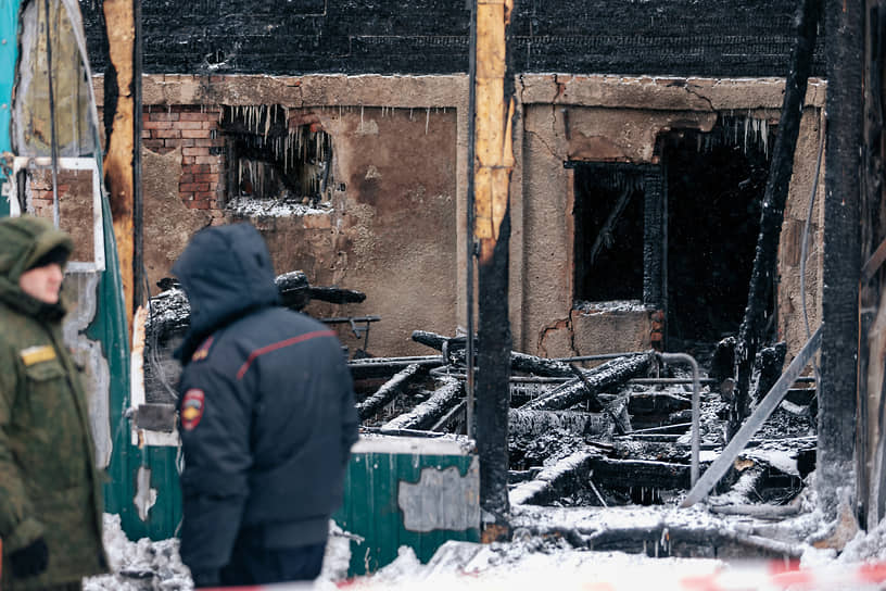 Пожар в приюте для бездомных в Кемерово