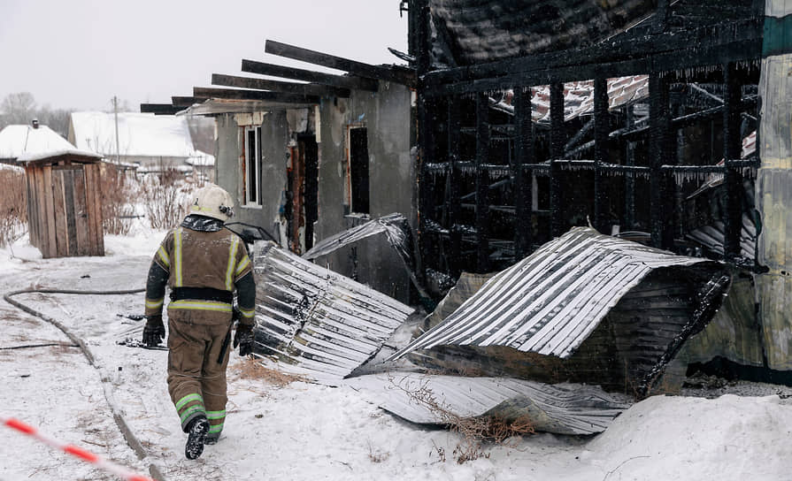 Последствия пожара в приюте для бездомных в Кемерово