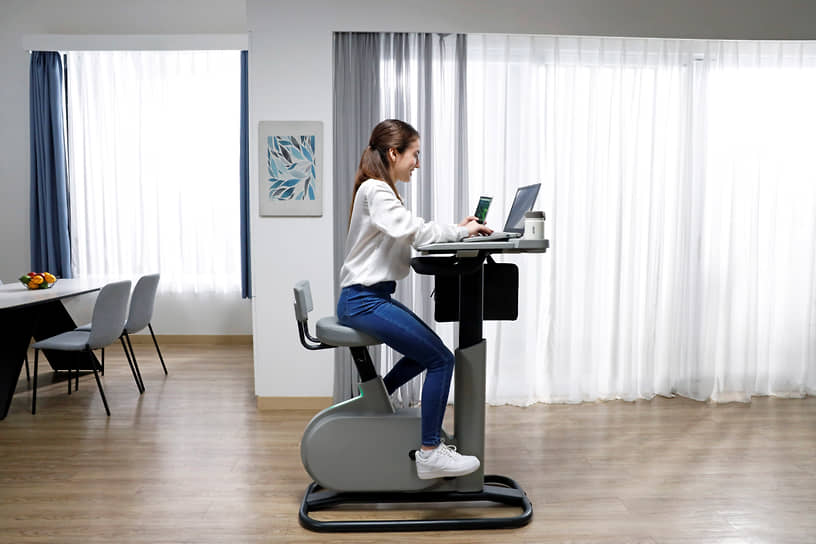 Acer eKinekt Bike Desk 3