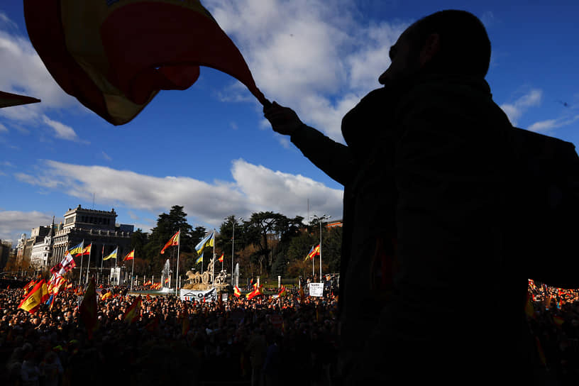 Митинг против правительства в Мадриде