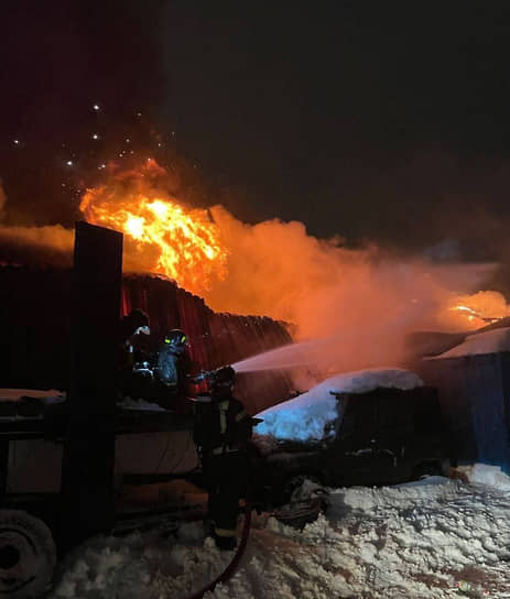 Пожар на складе на Ленинградском шоссе 