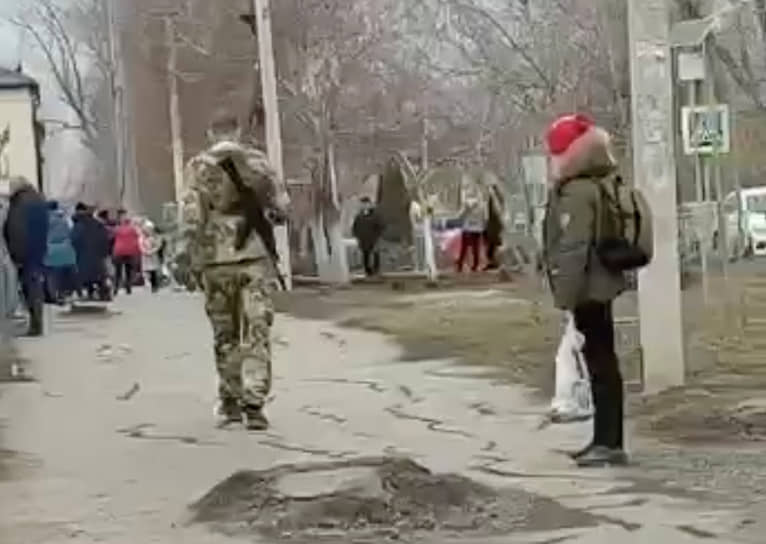 Вооруженный житель Ростовской области в городе Шахты