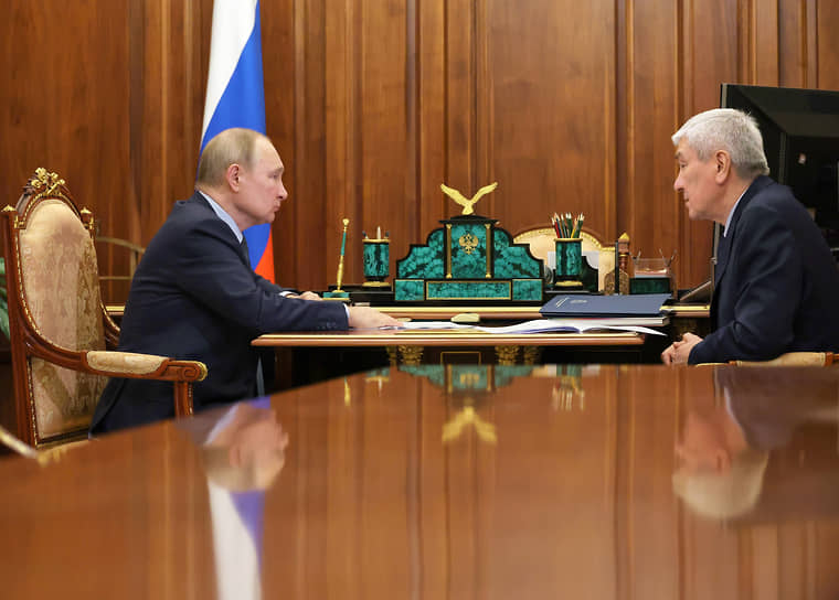 Владимир Путин (слева) и Юрий Чиханчин