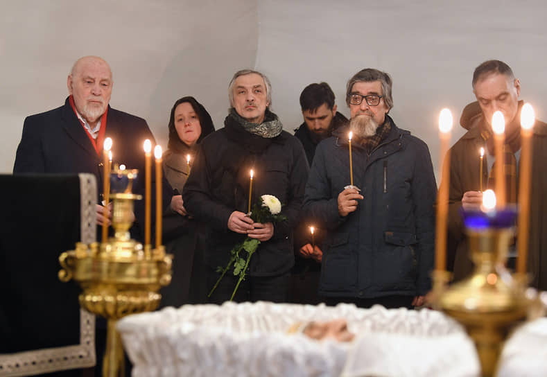 Церемония отпевания правозащитника Сергея Григорьянца в Храме Покрова Пресвятой Богородицы в Медведкове