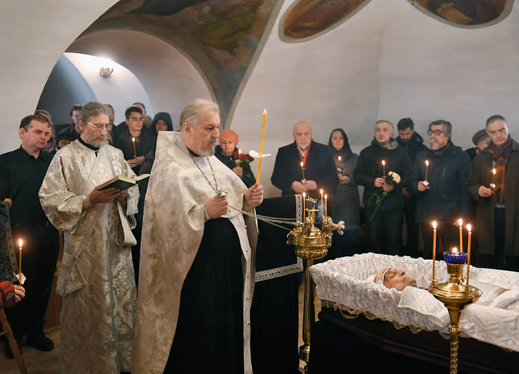 Церемония отпевания правозащитника Сергея Григорьянца в Храме Покрова Пресвятой Богородицы в Медведкове