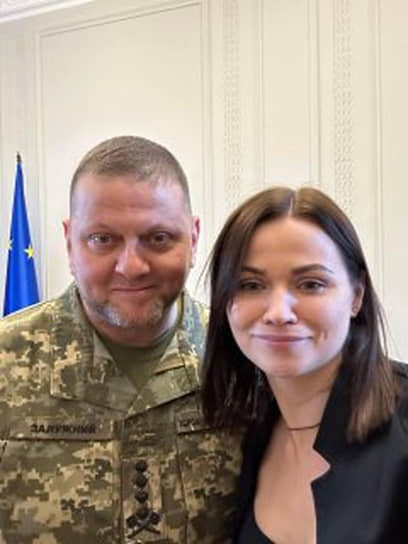 Украинский депутат Анна Пуртова опубликовала фото с главкомом ВСУ Валерием Залужным
