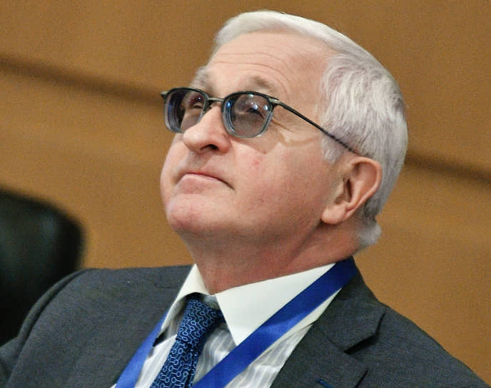 Александр Шохин