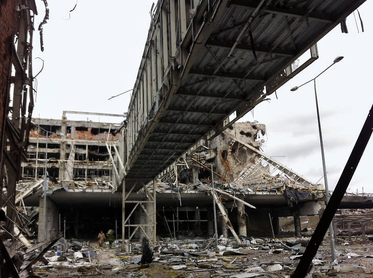 Разрушенный аэропорт Донецка в 2015 году 