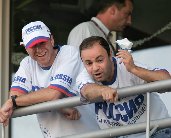Роман Абрамович (слева) и Евгений Швидлер в 2004 году