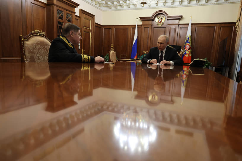Вячеслав Лебедев (слева) и Владимир Путин во время встречи