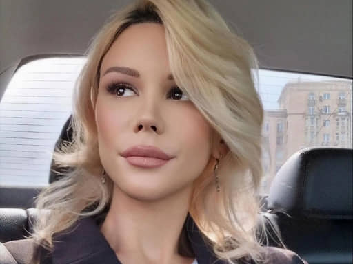 Жалаңаш кеуделердің фотосуреттері