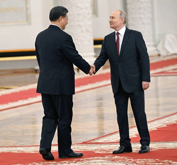 Председатель КНР Си Цзиньпин (слева) и Владимир Путин в марте 2023 года