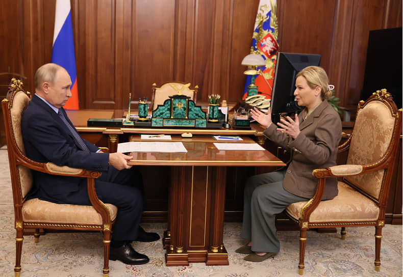 Владимир Путин и Ольга Любимова во время встречи