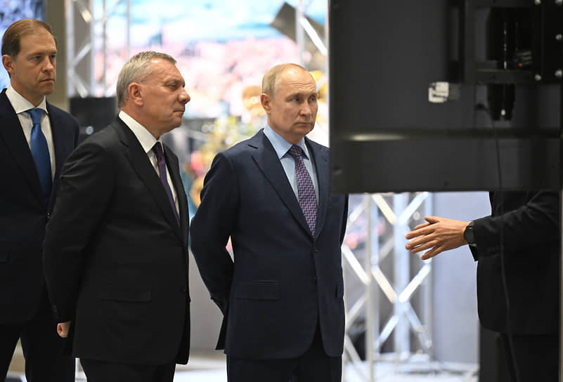 Глава «Роскосмоса» Юрий Борисов и президент России Владимир Путин