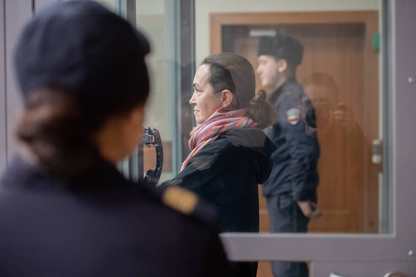 Алсу Курмашева в зале суда