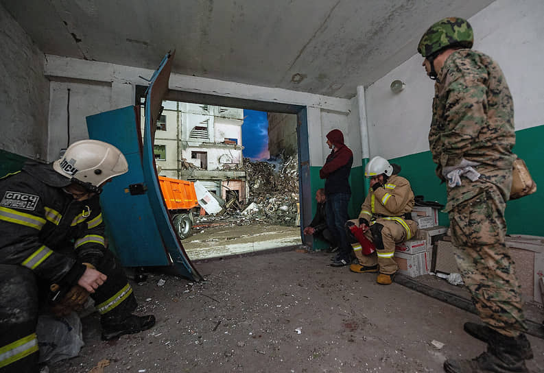 Обрушение подъезда жилого дома на улице Щорса в Белгороде