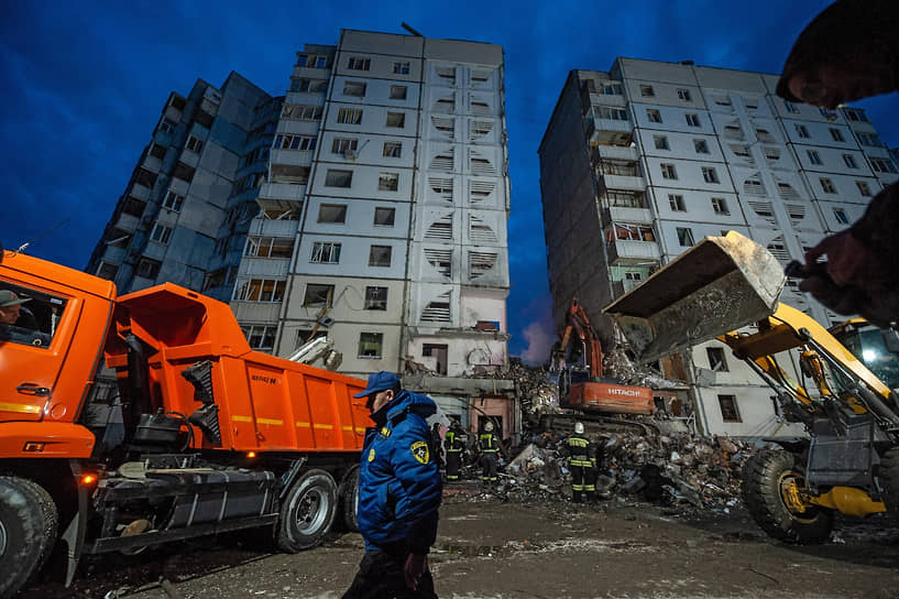 Обрушение подъезда жилого дома на улице Щорса в Белгороде