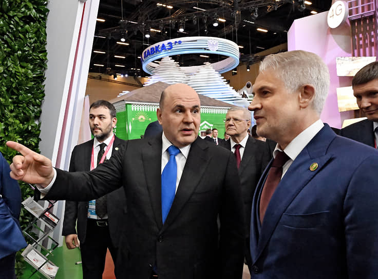 Михаил Мишустин и Муслим Хучиев в мае 2023 года во время рабочей поездки главы правительства РФ в СКФО