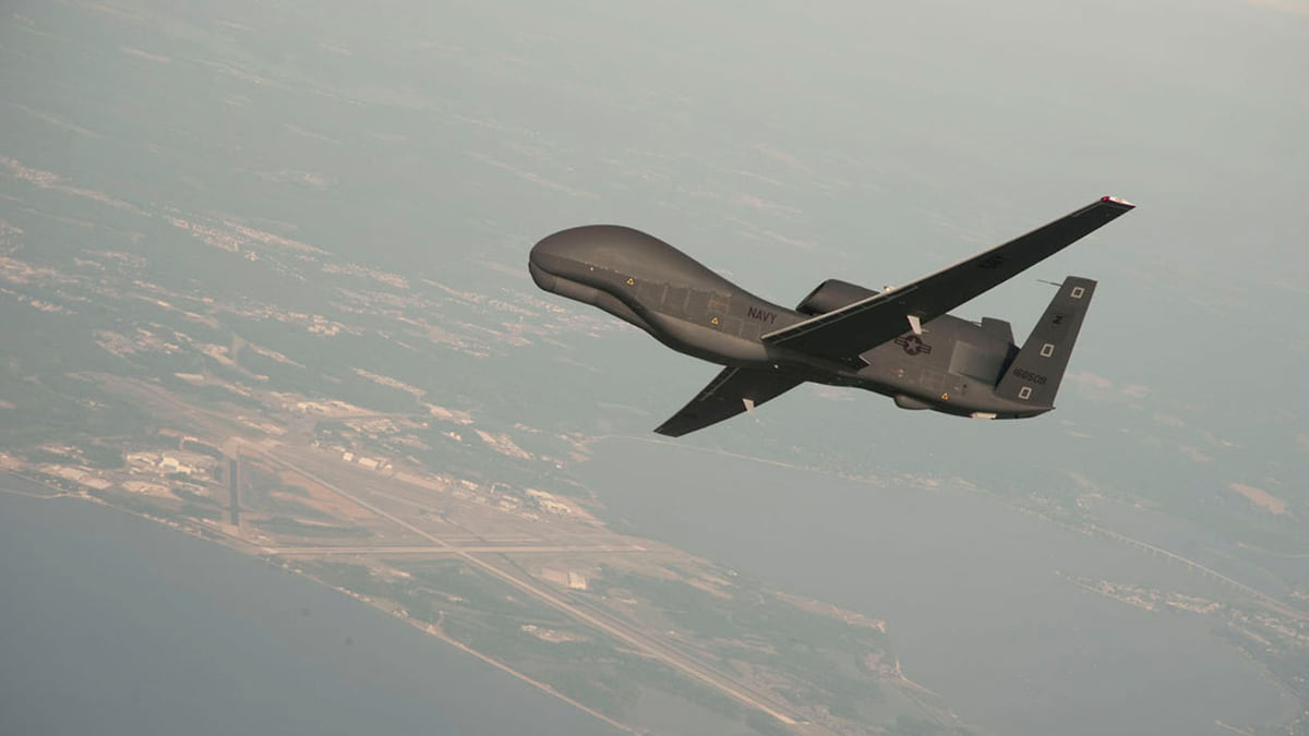 У берегов Сочи замечен американский разведывательный дрон RQ-4B Global Hawk  – Коммерсантъ