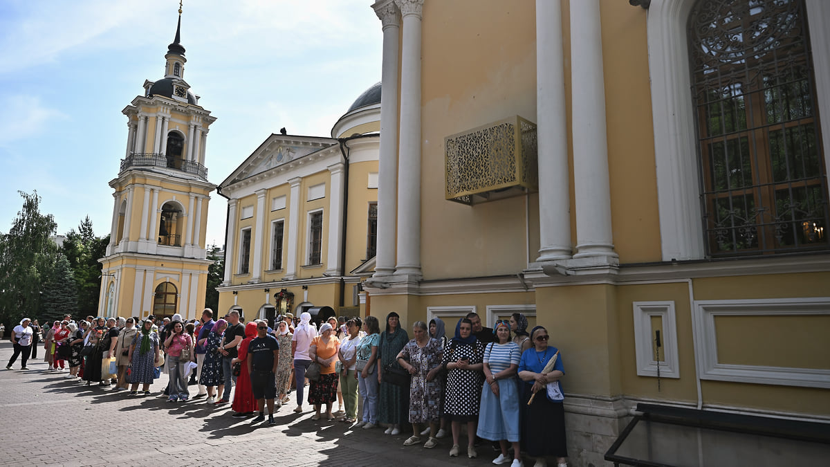 В Москве началась церемония прощания с Анастасией Заворотнюк – Коммерсантъ