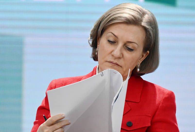 Анна Попова