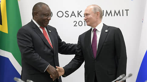 Путин поздравил Рамафосу с переизбранием президентом ЮАР