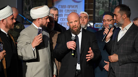 Джефф Монсон принял ислам на приеме в честь Дня России и праздника Курбан-байрам
