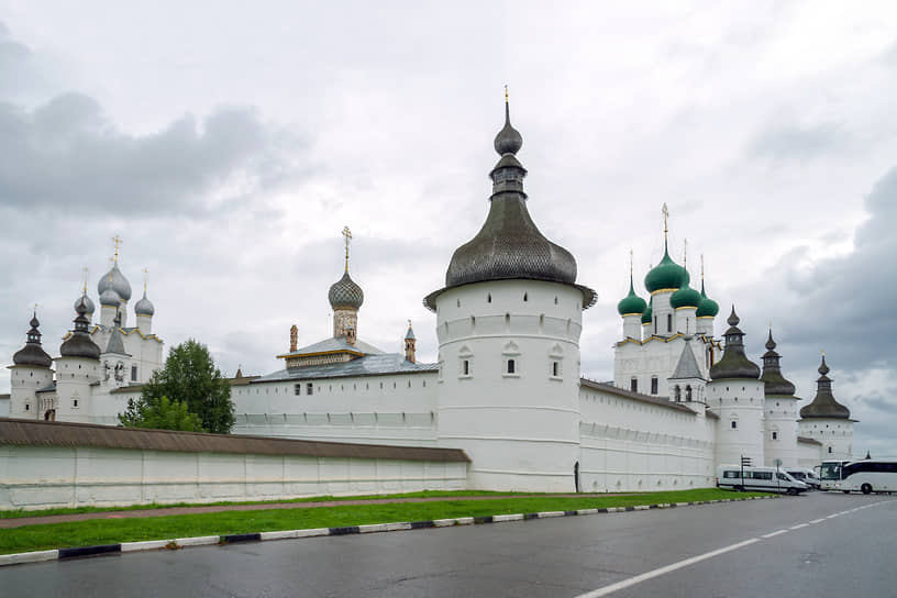 Вид на Ростовский кремль