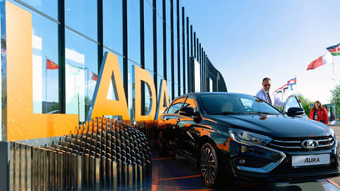 Продажи автомобилей Lada в России за июнь выросли почти на 43% год к году