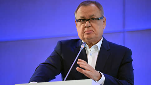 Глава ВТБ Костин допустил повышение ключевой ставки до 18%