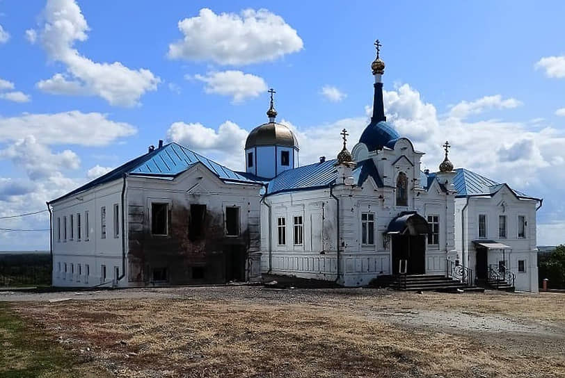 Горнальский Свято-Николаевский Белогорский мужской монастырь в Курской области