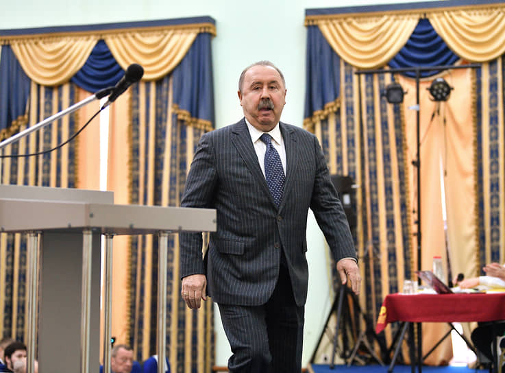 Валерий Газзаев